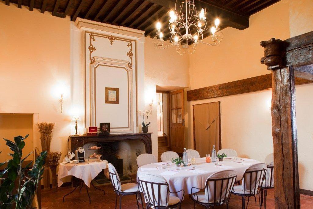 Hotel Les Remparts ミルポワ エクステリア 写真