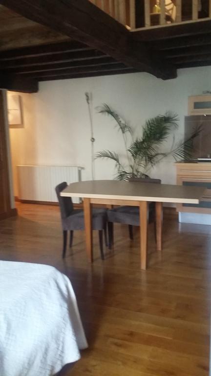 Hotel Les Remparts ミルポワ エクステリア 写真